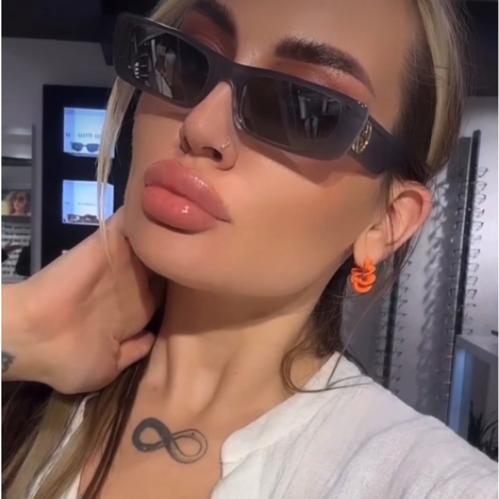 New 🔥🔥GUCCI Acetate Rectangular GG0516S Sunglasses Grey Gold